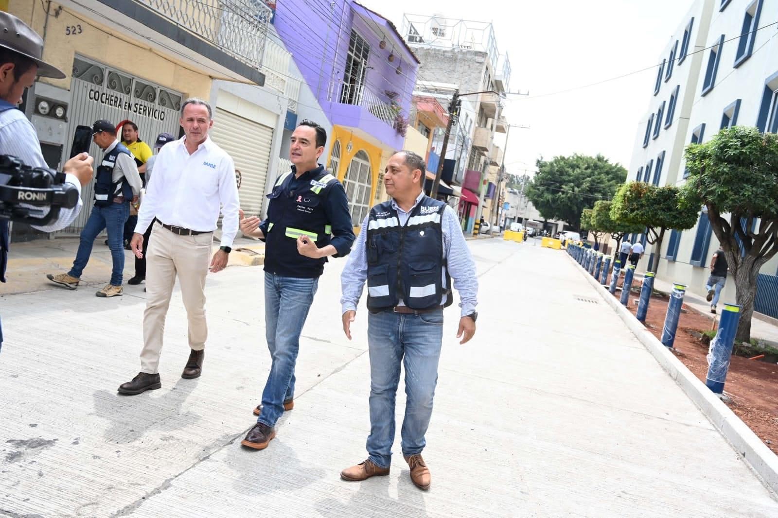 Carlos Soto supervisó obras de la calle Dr. Verduzco