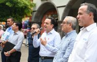 El Presidente Carlos Soto recibió a las familias de la colonia La Huanumera