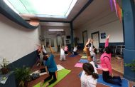 Inicia curso de yoga en casa enlace de la diputada Ivonne Pantoja