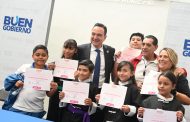 Entregan reconocimientos a centros educativos