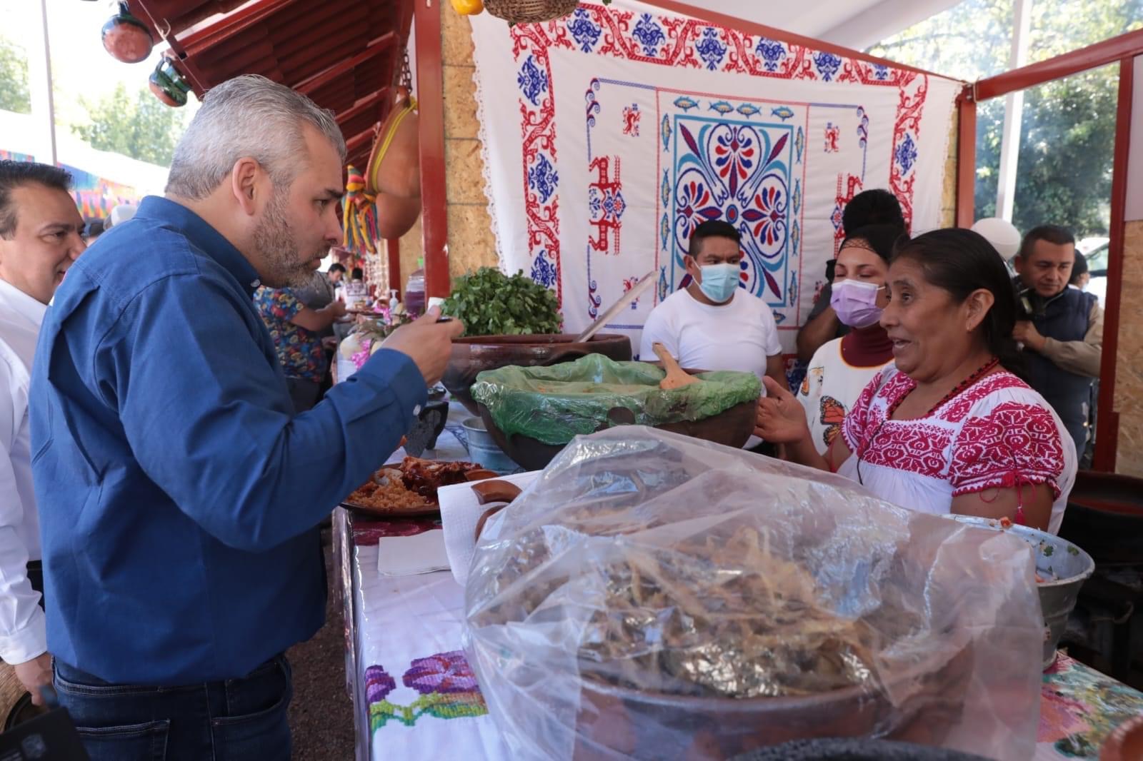 Inaugura Bedolla 18 Encuentro de Cocineras Tradicionales