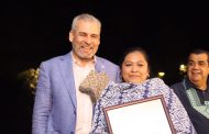 Artesana de Angahuan gana premio especial en concurso estatal