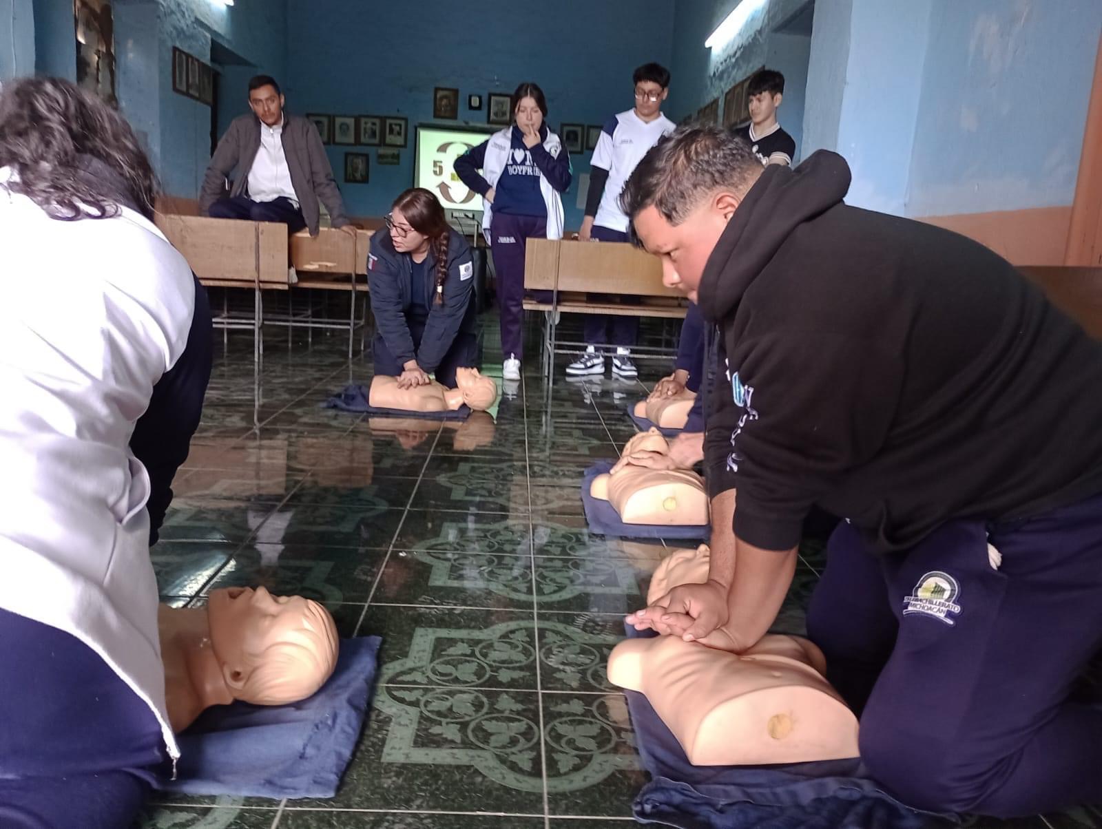 Carlos Soto promueve la capacitación y la prevención de accidentes