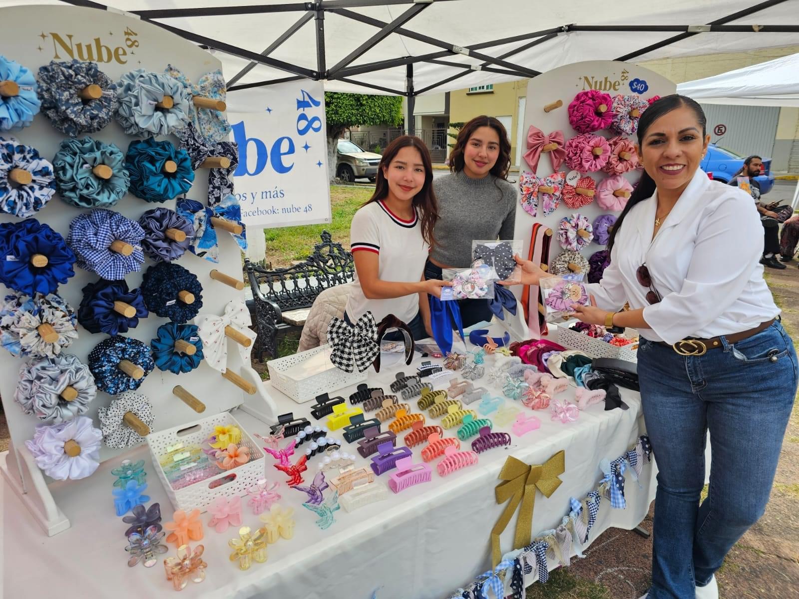 Carlos Soto fomenta el emprendedurismo del sector femenino.