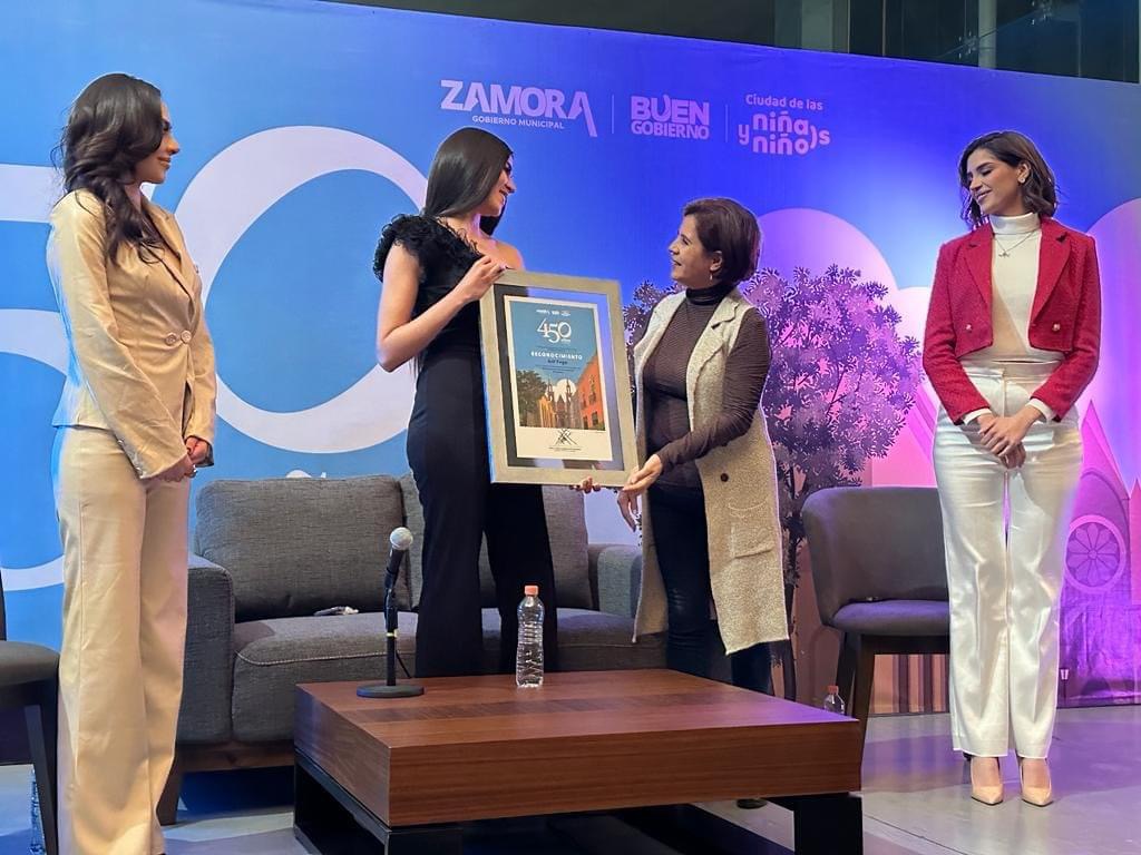 Exitosas mujeres compartieron su experiencia en la charla “Mujeres con Valor”.