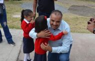 Dan banderazo de arranque a techumbre de escuela del Jardín de Niños 