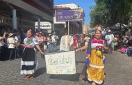 Inicia Tianguis Artesanal de Domingo de Ramos en Uruapan