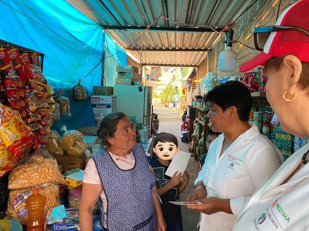 Rosa Medina cuenta con el respaldo de San Juan Carapan