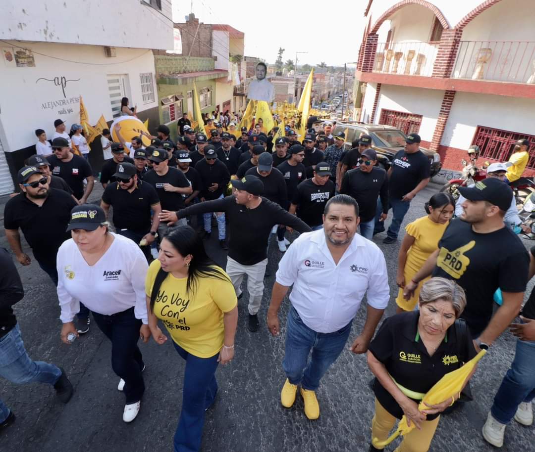 Espectacular cierre masivo de Guille Zaragoza, Jacona se vistió de amarillo 