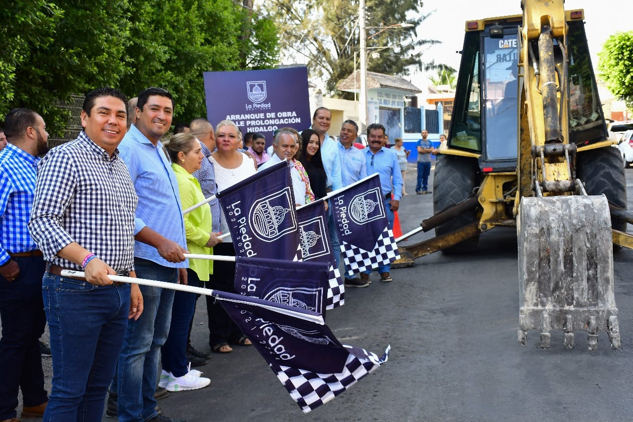 EN LA PIEDAD CONTINÚAN LAS MEJORAS A LA INFRAESTRUCTURA VIAL