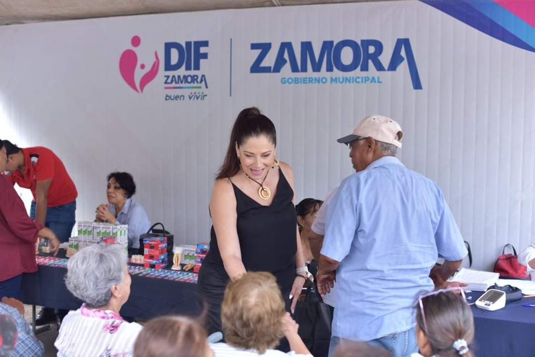 DIF Zamora promueve la salud bucal entre adultos mayores
