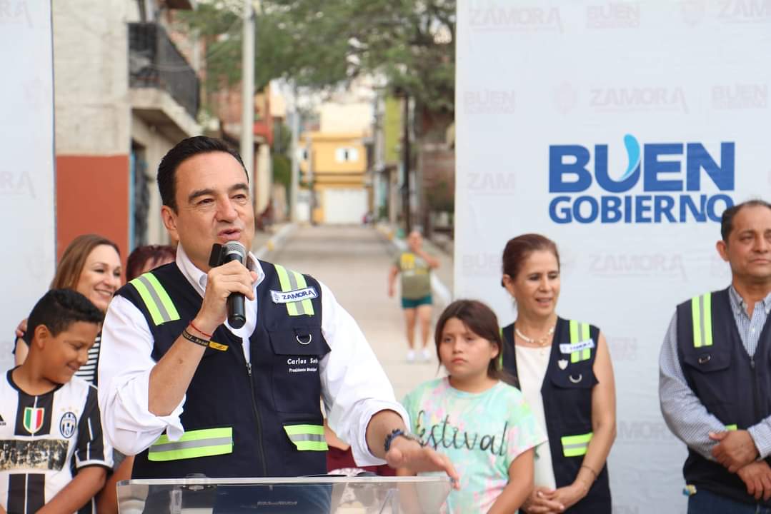 Carlos Soto inaugura calle Adolfo Ruiz Cortines en Chaparaco