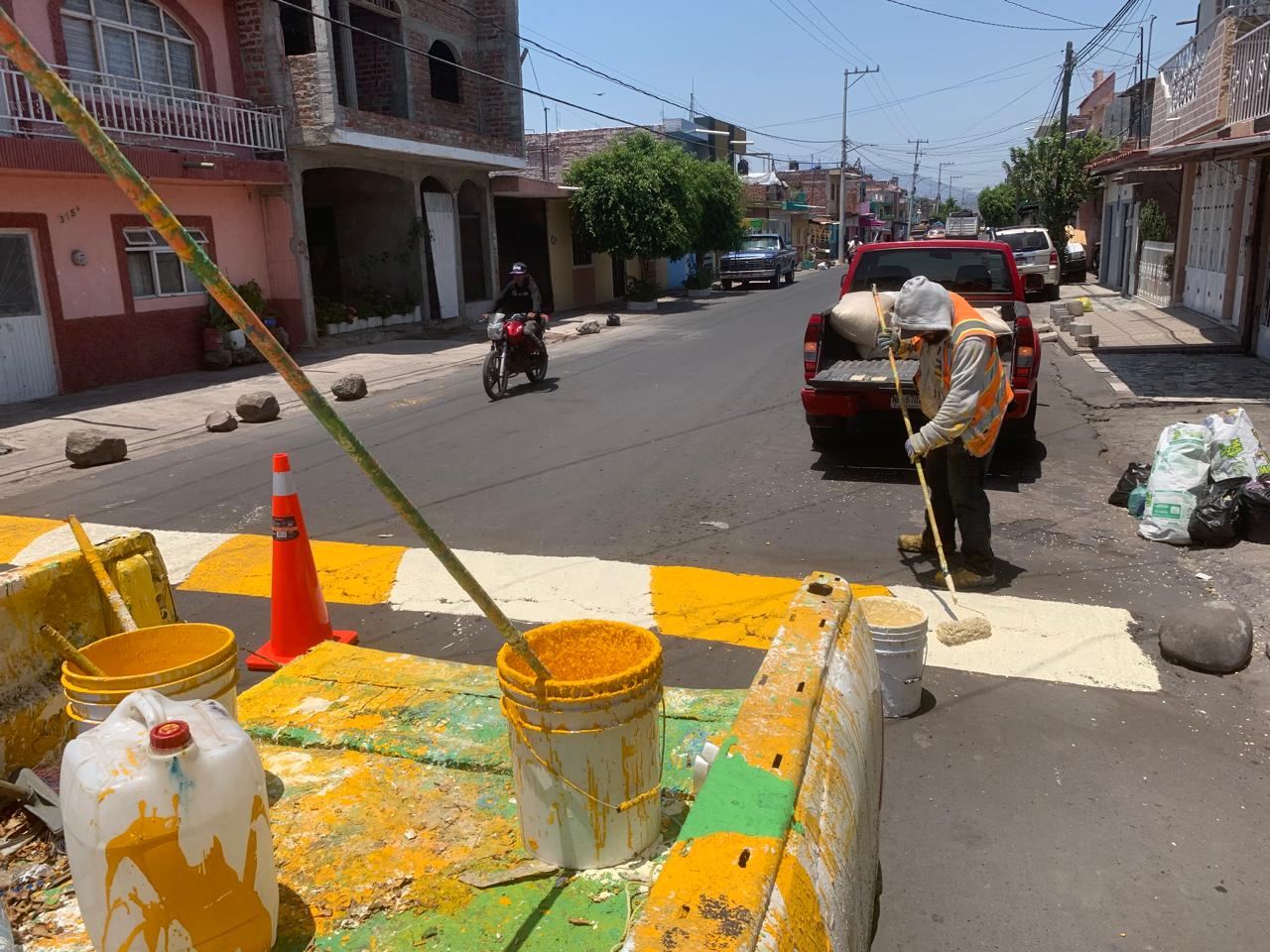 Intensifican las labores de señalizacion en reductores de velocidad