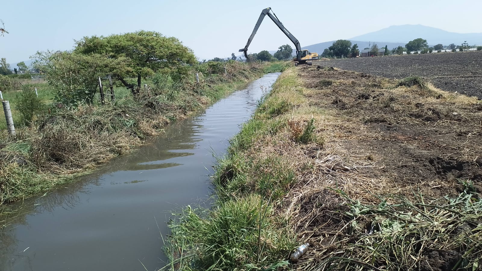 Buscan mejorar conducción de agua para riego y evitar desbordamientos en época de lluvias