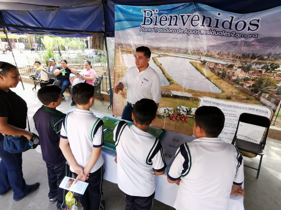 Realizan exhibición ecológica con trabajos a base de reciclado para promover la preservación del ecosistema    