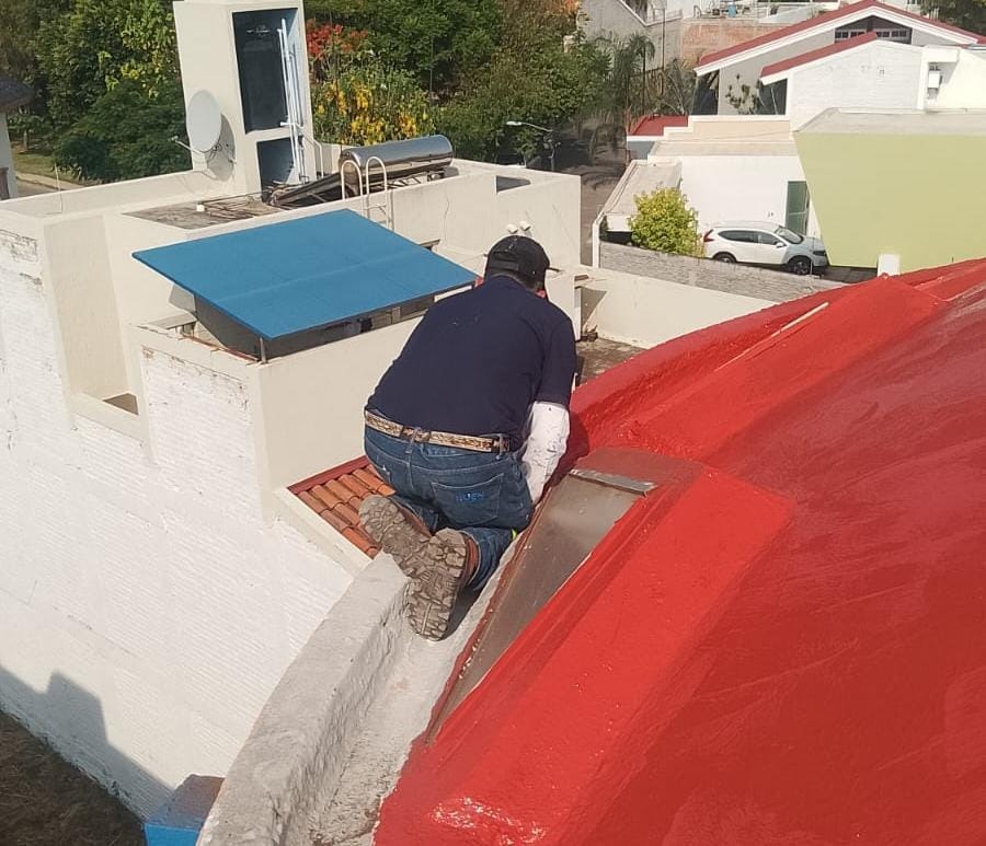 Gobierno municipal colabora con CRI Promotón en trabajos de impermeabilización y pintura a su inmueble