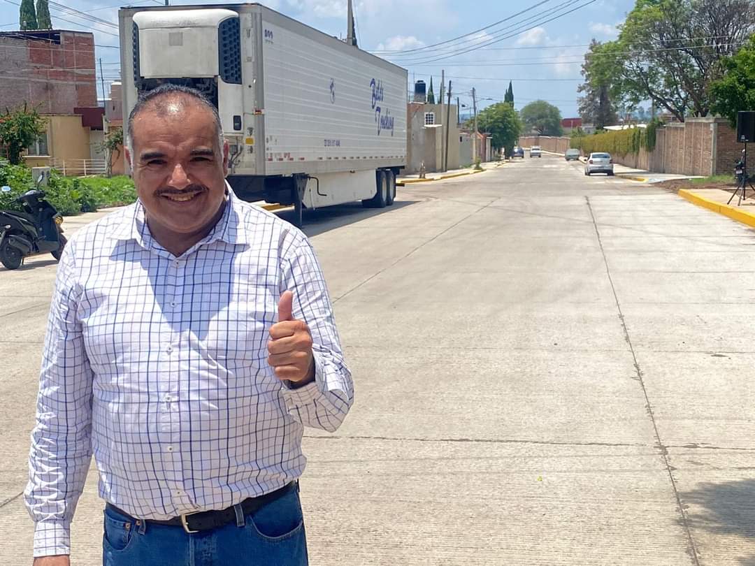 Isidoro Mosqueda inaugura tercera etapa de calle Simón Bolívar