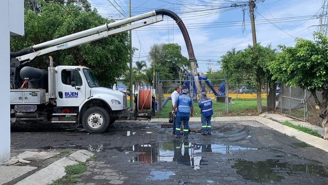 Piden a la población no tirar basura en las calles, es motivo principal de encharcamientos 