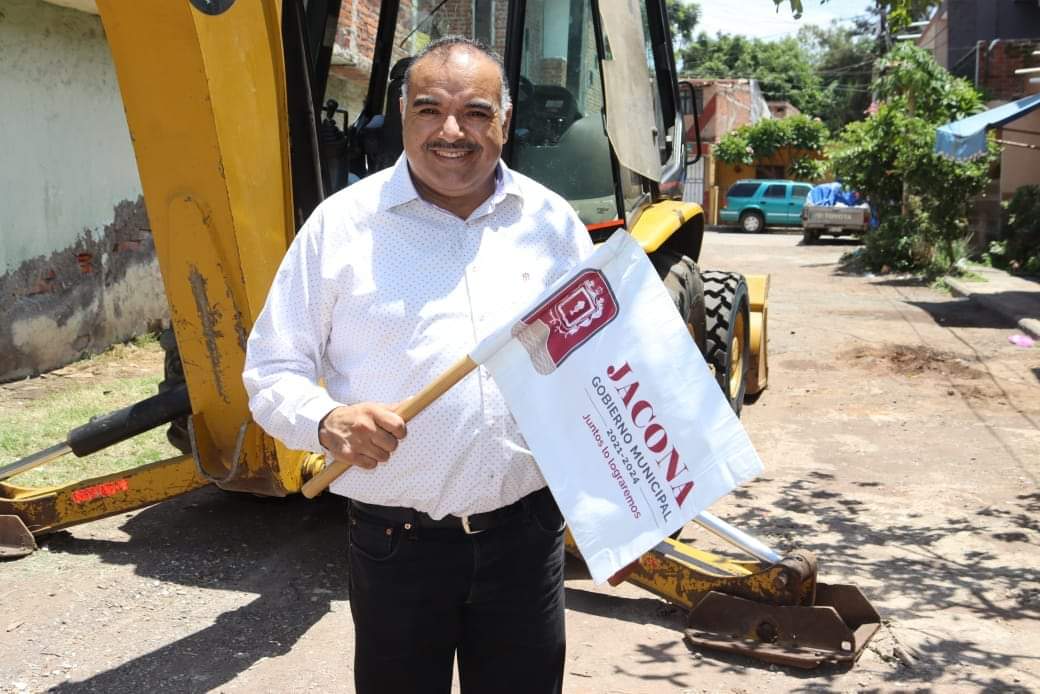 Dan arranque a pavimentacion de calle Emilio Carranza en Jacona