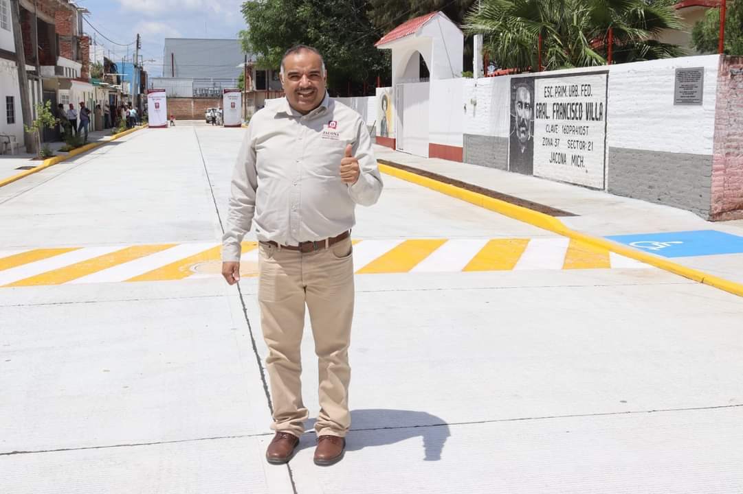 Isidoro Mosqueda inauguró la pavimentación de la calle Roque González en la Francisco Villa