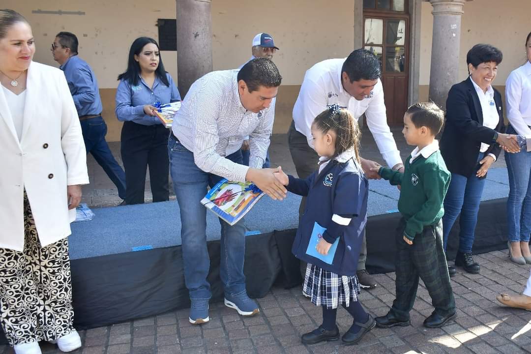 EN LA PIEDAD AUTORIDADES DAN INICIO AL NUEVO CICLO ESCOLAR