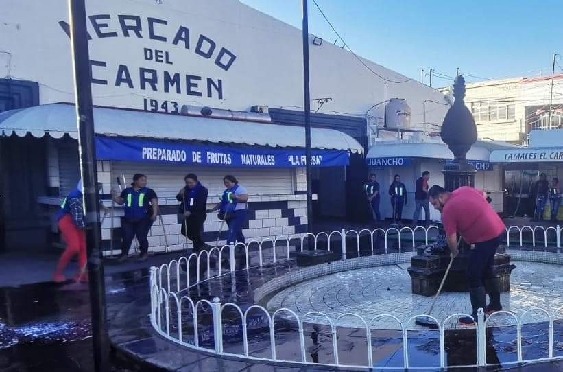 Concluyó la sustitución de láminas en techumbre del mercado del Carmen