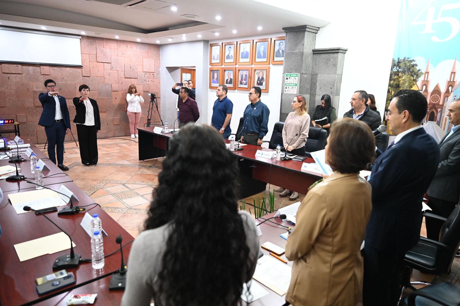 Ratifica Cabildo de Zamora a Felipe Umaña y Fernanda Garibay como Secretario del Ayuntamiento y Tesorera