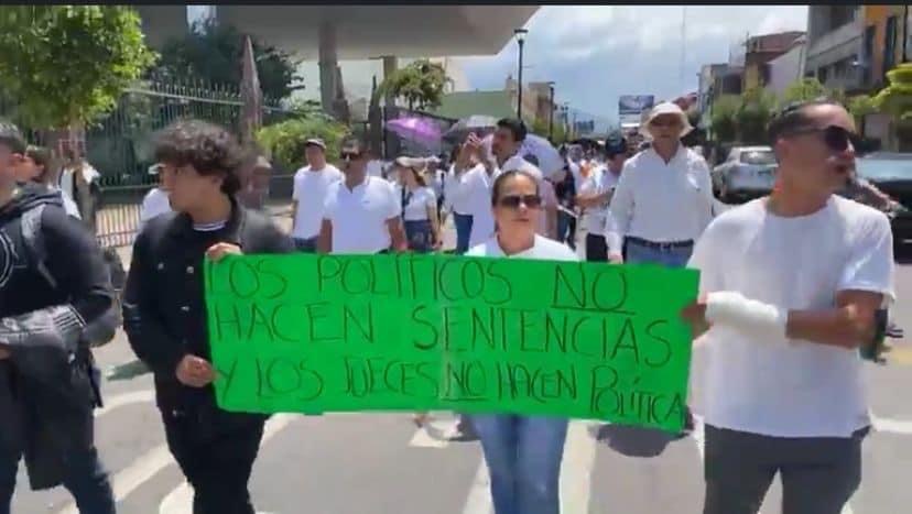 Trabajadores, abogados y jueces se movilizaron en #Zamora en contra de la Reforma Judicial