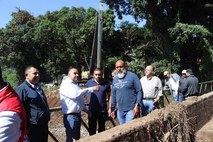 Isidoro Mosqueda continúa la supervisión de la limpieza de drenes, ycanales y ríos en Jacona