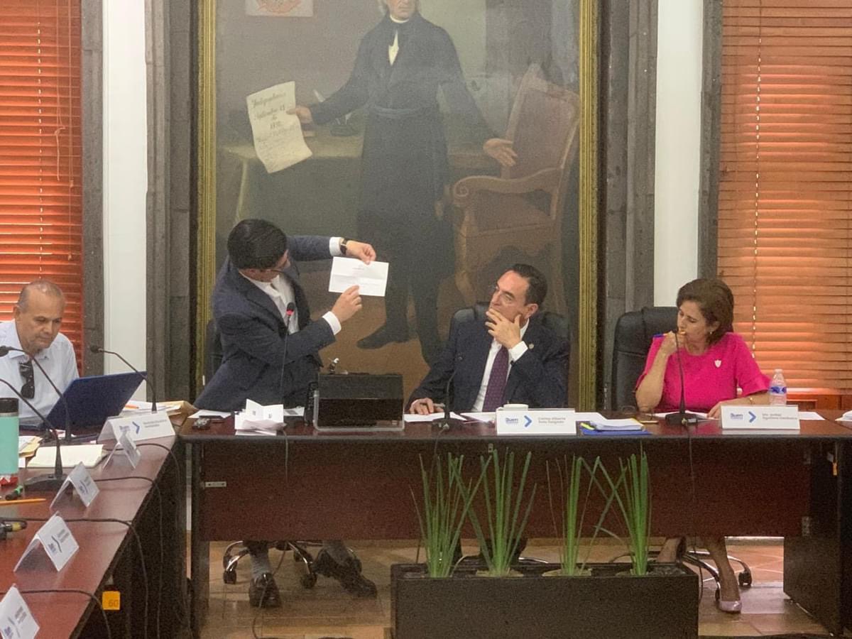 Cabildo zamorano aprueba comisiones de Regidores y designación del Director de Seguridad Pública y Tránsito Municipal