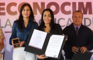 Reconocen a 55 docentes michoacanos por su práctica educativa: SEE