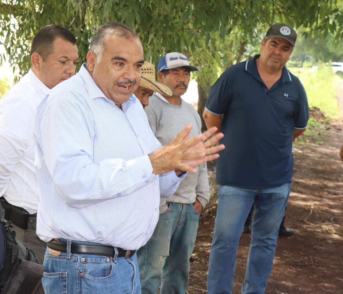 Isidoro Mosqueda se reunió con agricultores del ejido San José del Platanal