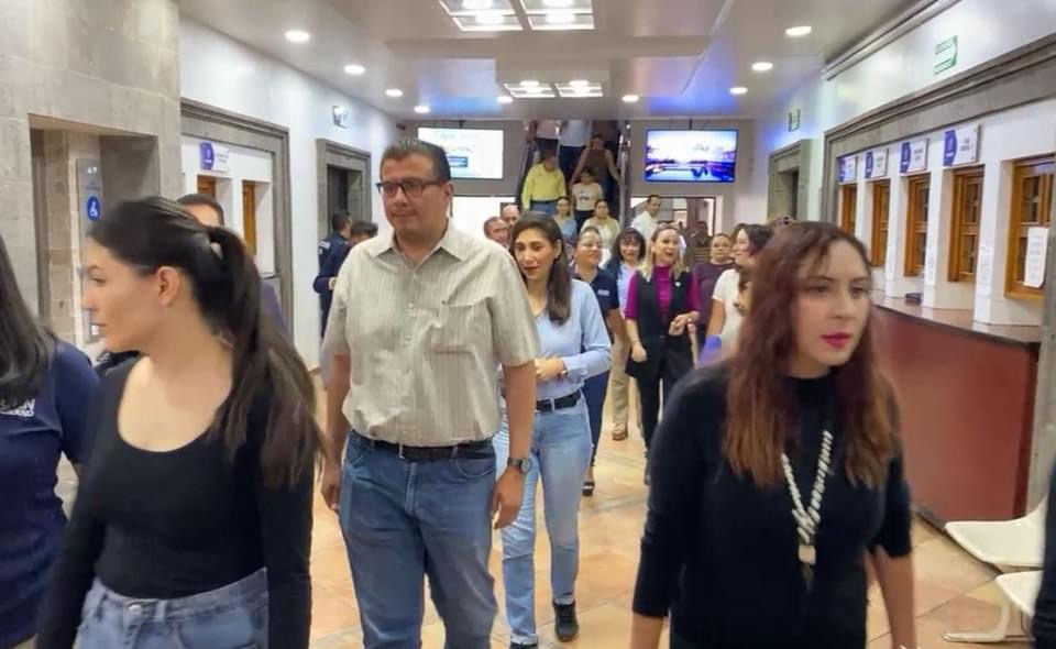 Realizan en la presidencia municipal de Zamora simulacro de desalojo por sismo