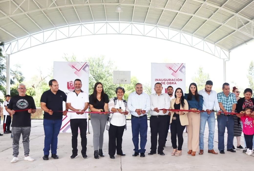 Isidoro Mosqueda cumple compromiso en mejora de infraestructura educativa al inaugurar techado en la Secundaria 