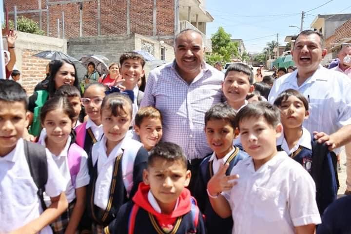 Isidoro Mosqueda cumple su compromiso de mejorar vialidades, inaugura pavimentación calle Revolución en Nuevo Porvenir