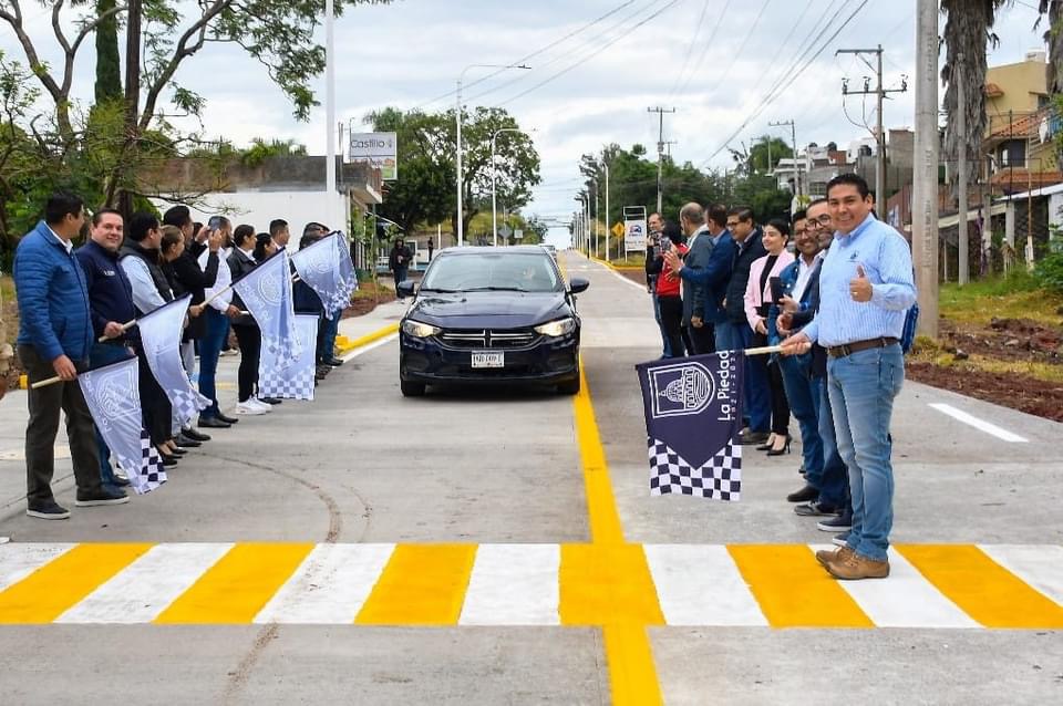 AVENIDA MICHOACÁN CON TRAMO REHABILITADO Y CON NUEVA BANQUETA