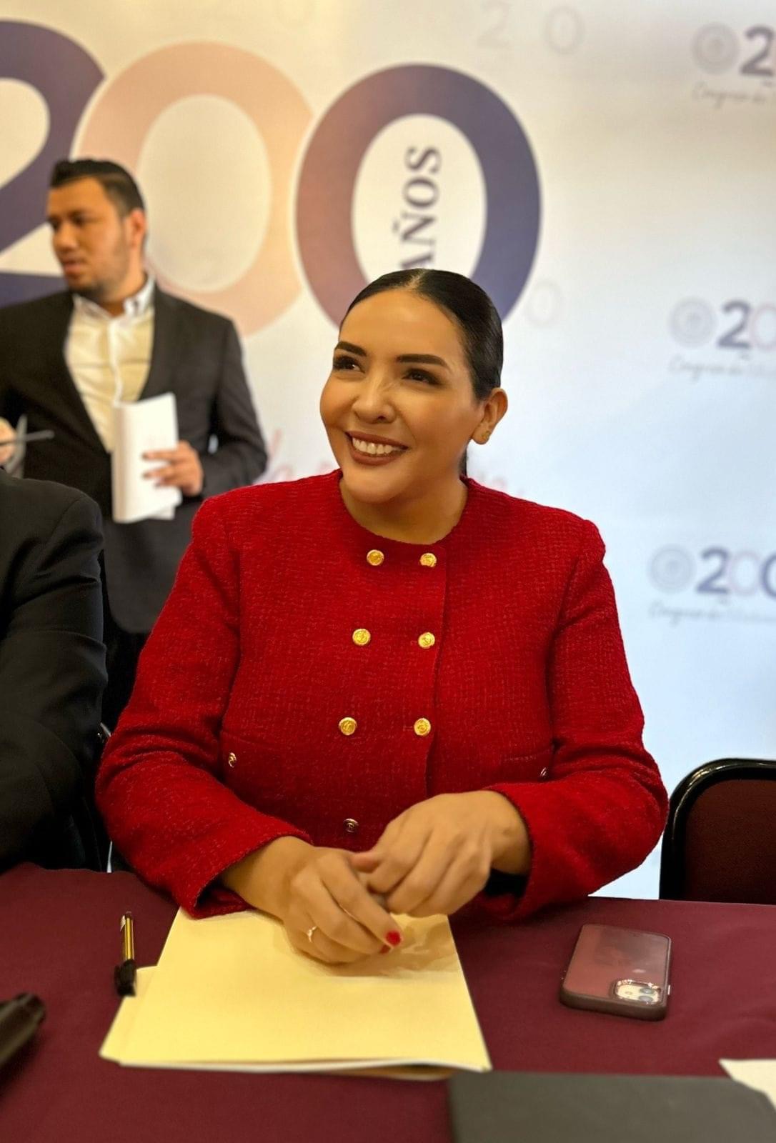 ADRIANA CAMPOS HUIRACHE SE COMPROMETE A FORTALECER EL DESARROLLO SOCIAL EN MICHOACÁN