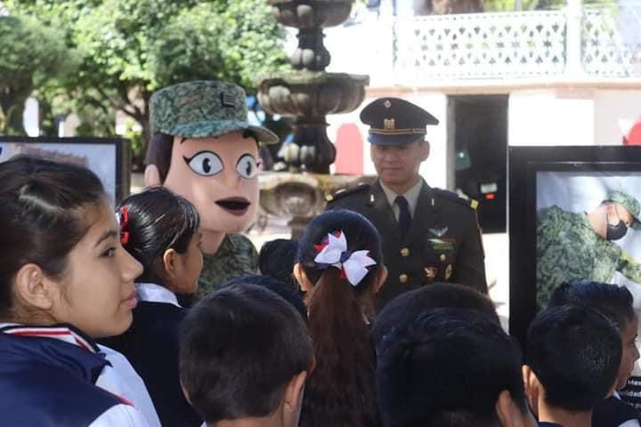 En Jacona, SEDENA presenta la exposición fotográfica 