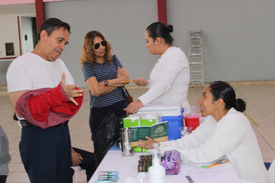 Con vacunación en Jacona, continúan las acciones a favor de la salud de la población