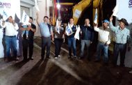 Carlos Soto da inicio a pavimentación de calle en La Estancia de Amezcua