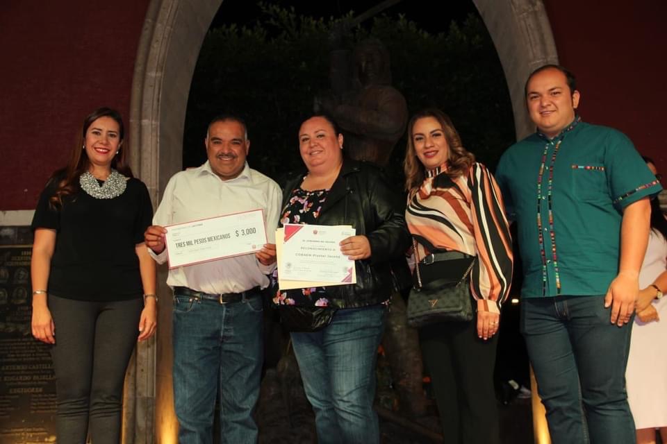 Entre bailes folclóricos, obras de teatro y cantos se celebró una magnífica noche de premiacion de altares y reconocimientos en #Jacona.