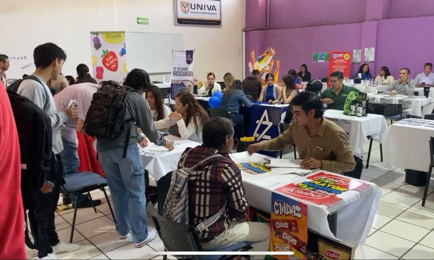 Profesionistas y mujeres jefas de familia la pasan difícil para ser contratados en empresas locales