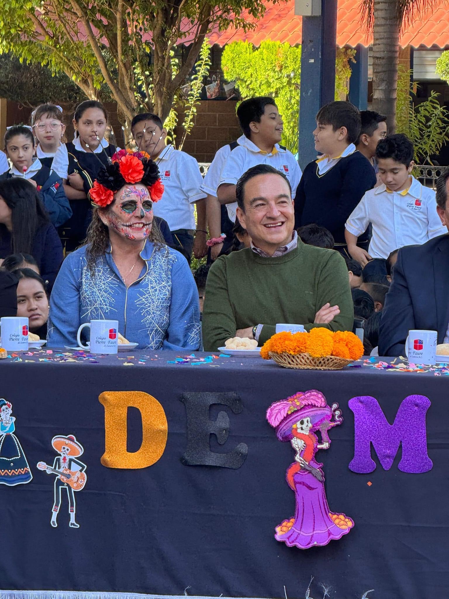 Carlos Soto visitó el Colegio “Pierre Faure