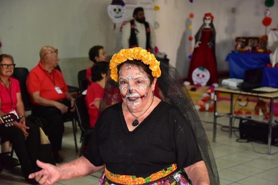 DIF Zamora realizó festival de Catrinas y Catrines en el CEDECO Valencia