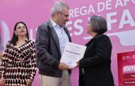 A la Constitución, programas de apoyo contra el cáncer: Bedolla