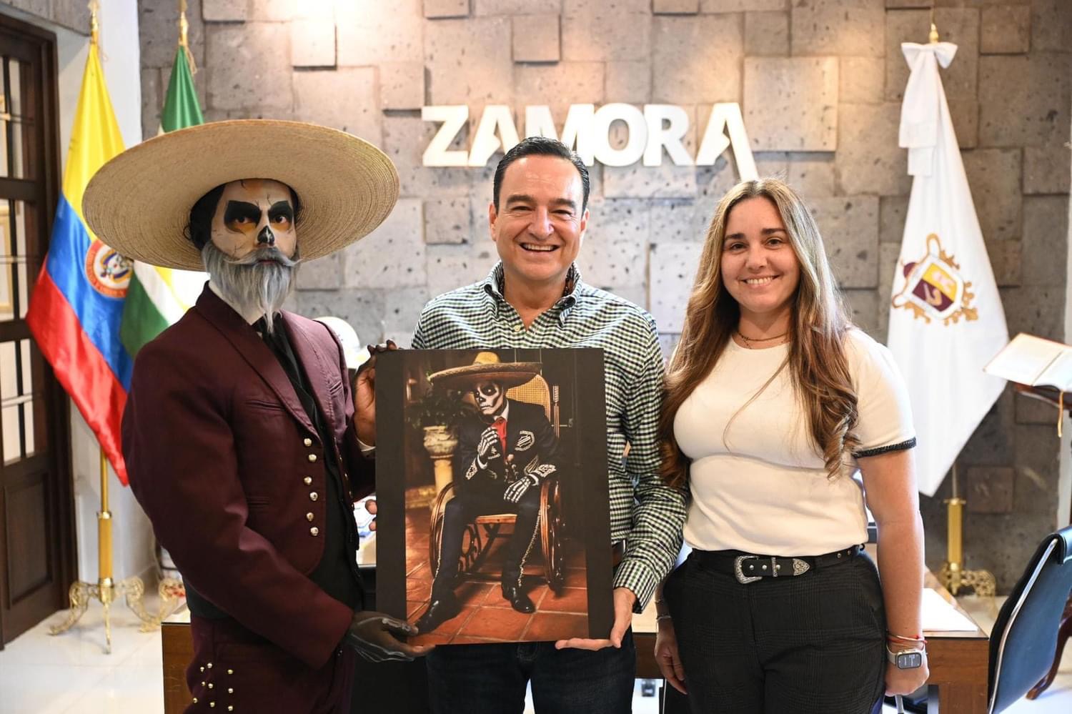 El Presidente Carlos Soto Reconoció el talento del pintor Edgar Iván Maravilla