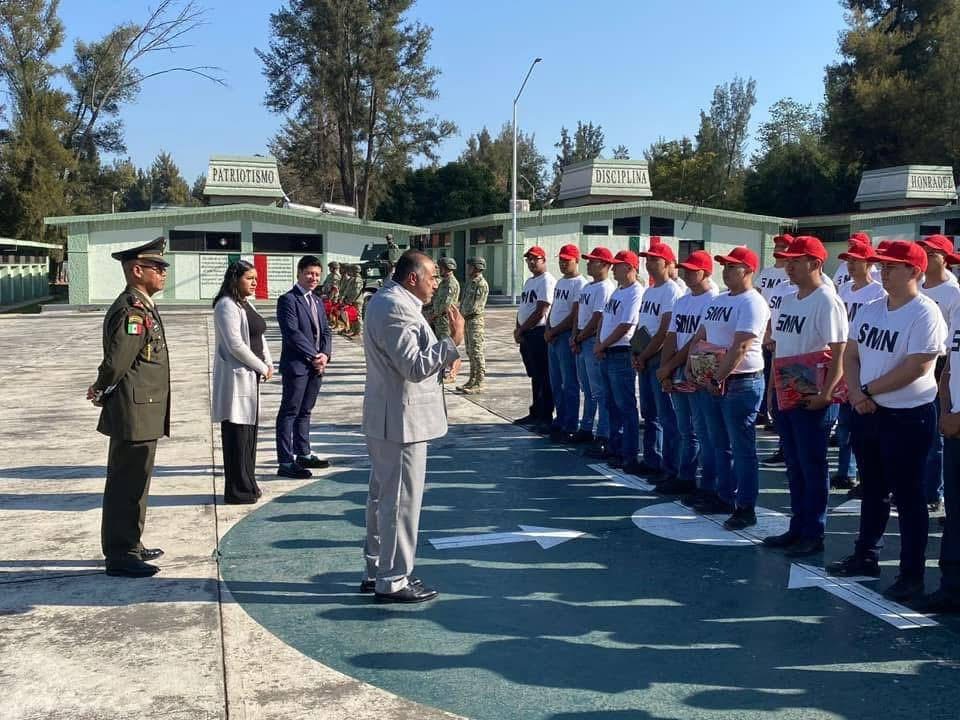 Con mucho gusto acudí como miembro del presidium a la, “Ceremonia de Liberación de Cartillas del Personal Conscripto del Servicio Militar Nacional Clase 2005”, por parte del 17o Batallón de Infantería.