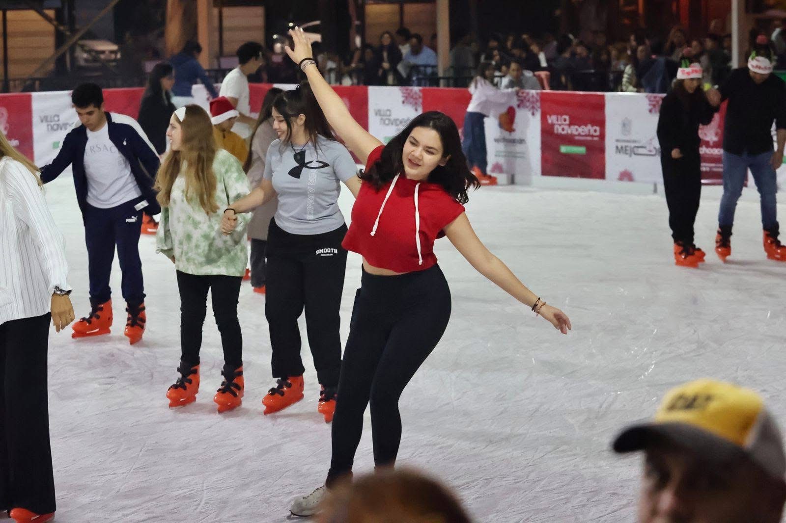 Pista de hielo en Villa Navideña: acceso, horarios y todo lo que tienes que saber