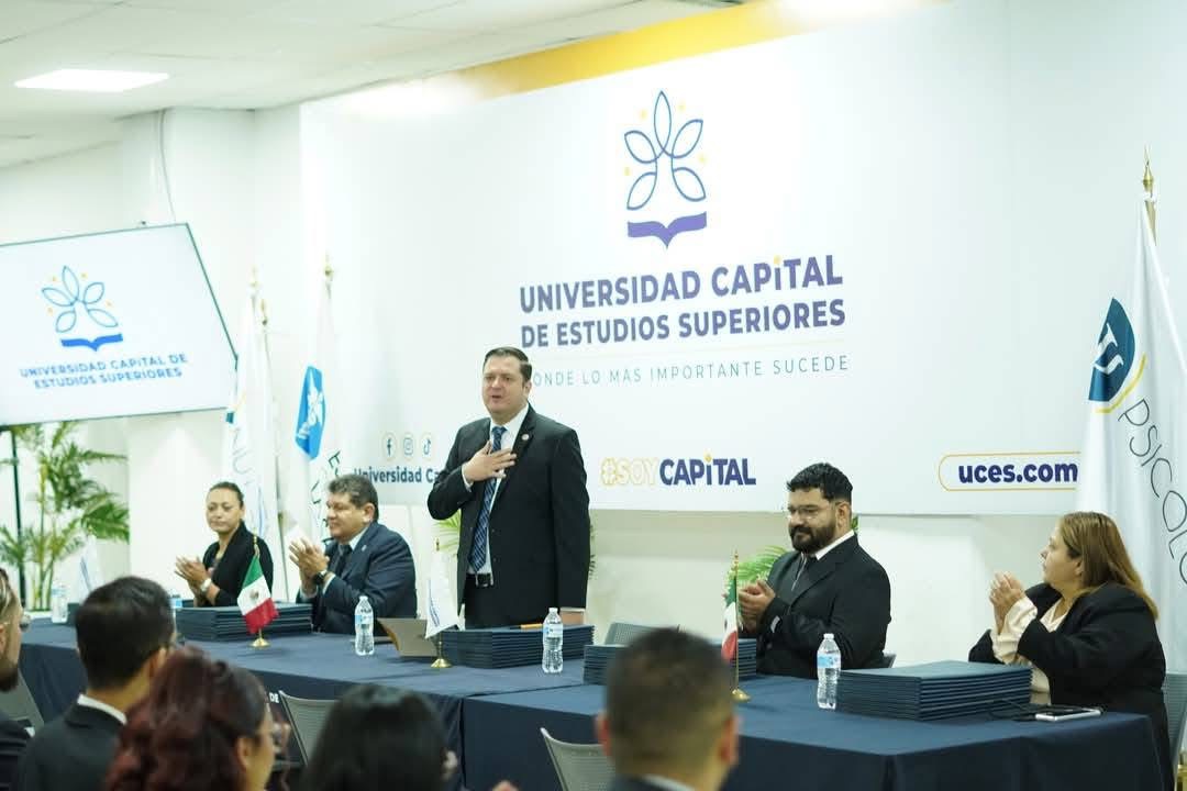 ¡Felicidades a los nuevos profesionistas de Universidad Capital!