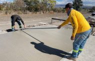 Con un avance del 80 por ciento la obra de pavimentación del acceso al panteón de Aquiles Serdán